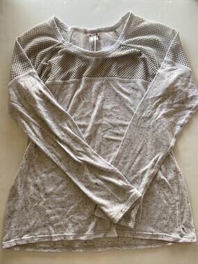 uniquely Lorna jane Womens Large long sleeve Polyester mesh Grey Shirt